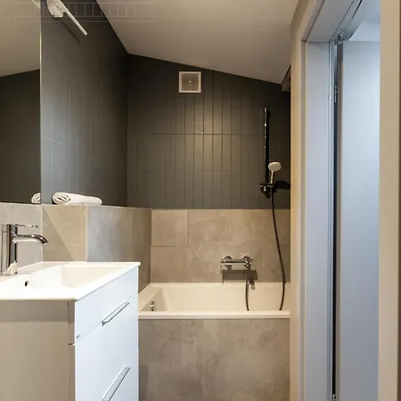 Spacious 11 Pax, Vistula River - Fragola Apartamento *